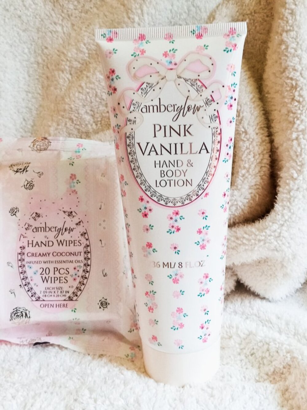 2 Luxurious 8oz Amberglow Hand & Body Lotions & 20pk Hand Wipes NWT - Picture 4 of 12